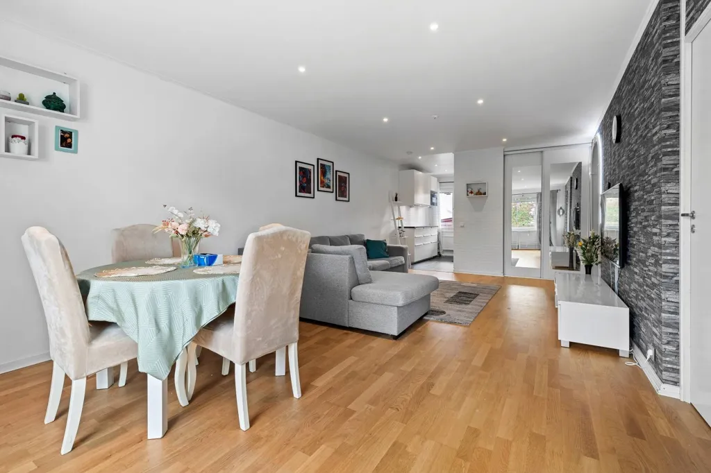Salle à manger - Apartment with Balcony in Kista
