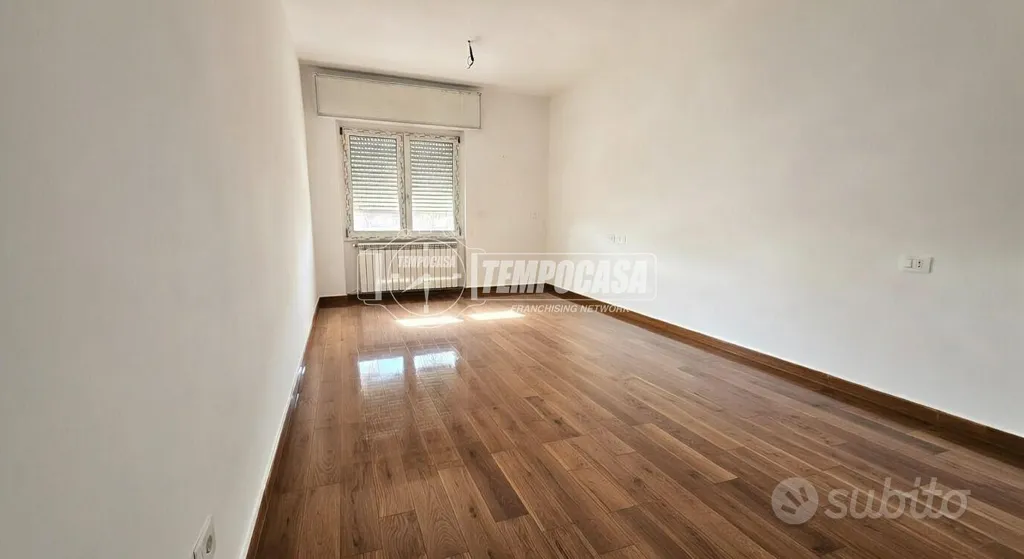 Appartement 3 pièces à IT