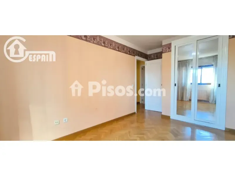 Magamistoad - Duplex with Private Garage in Madrid