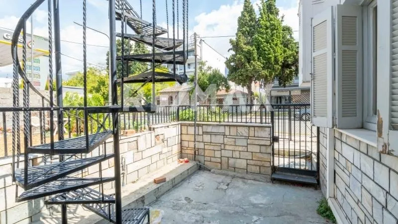 Pièces - Corner House with Large Garden in Nea Dimitriada