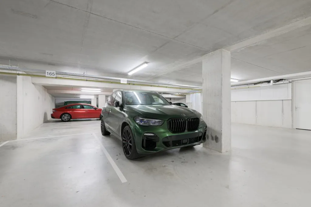 Garage - Luxury Waterfront Apartment in Doetinchem