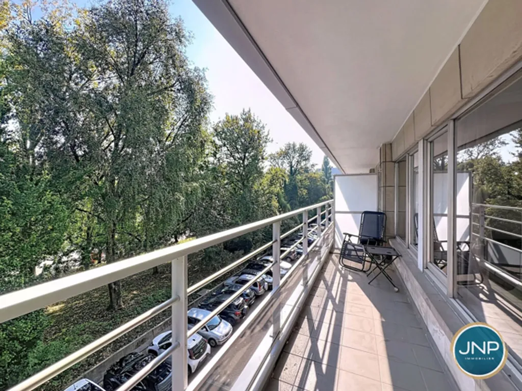 Balcone - Two-Bedroom Flat with Terraces in Scherdemael