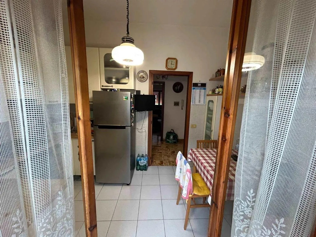 Cucina - Appartamento con due terrazzi a Siena nord