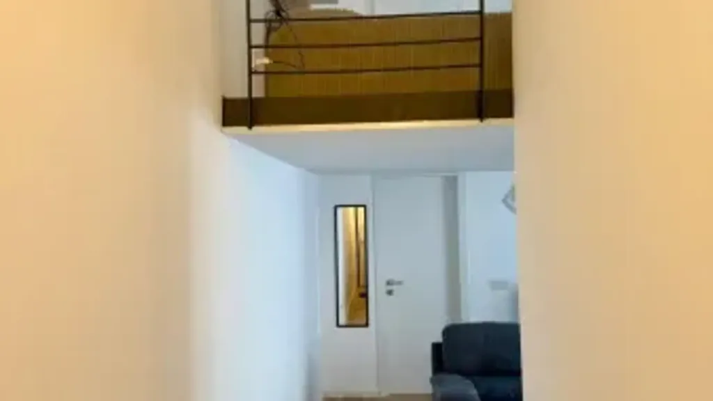 Stanze - Retrofitted Loft with Atrium in Milan