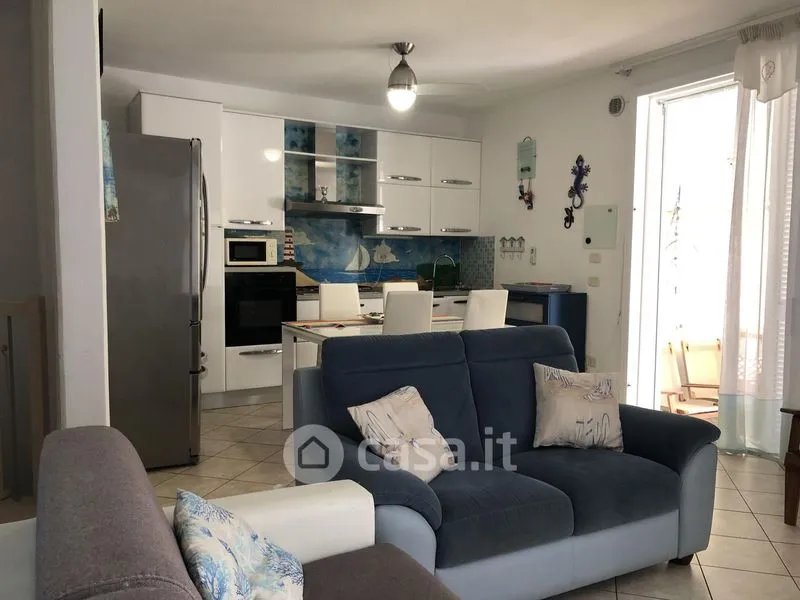 Elutuba - Five-Room Apartment with Private Terrace in Grosseto