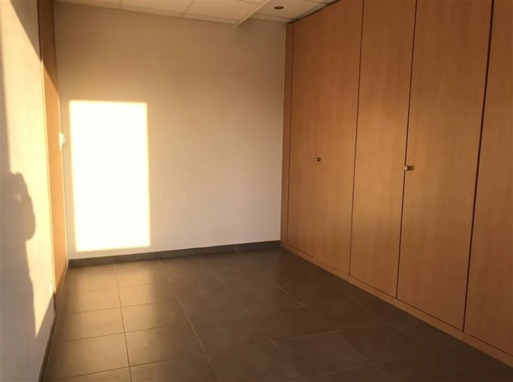 Pièces - Appartement avec 3 Chambres au Centre de Bastogne