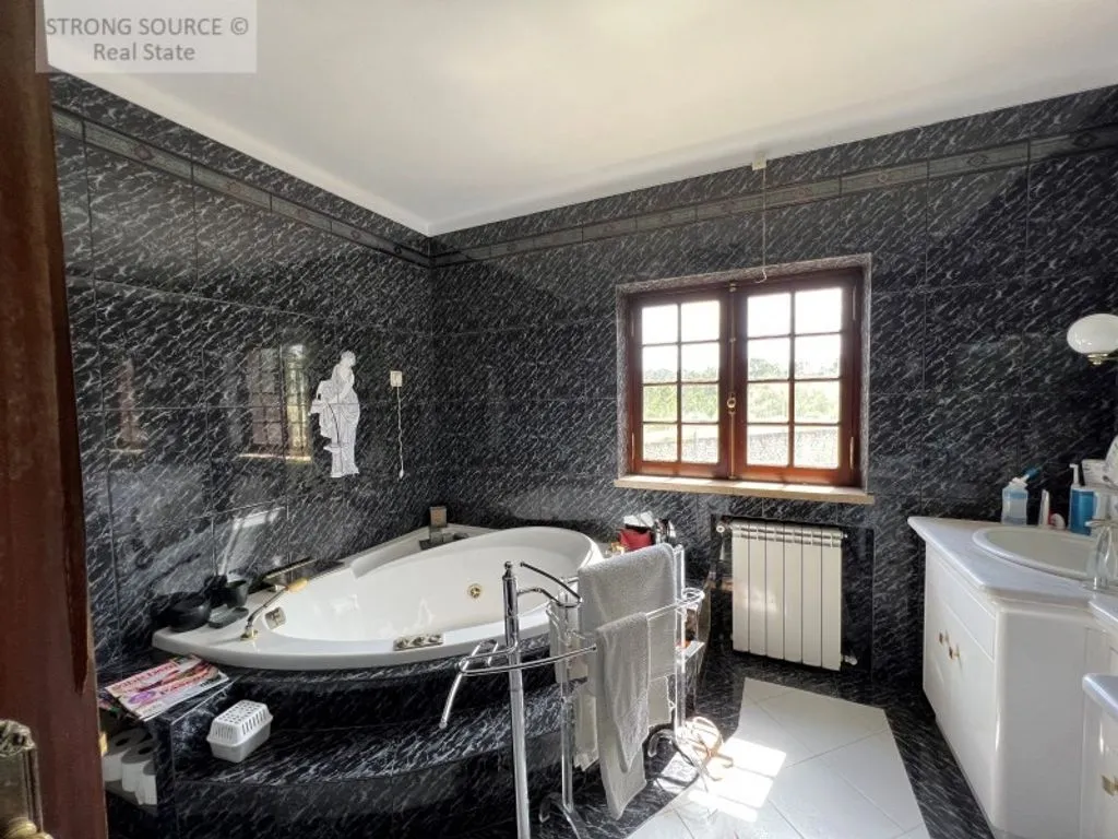 Salles de bain - Luxury Detached Villa with Pool in Casal das Figueiras