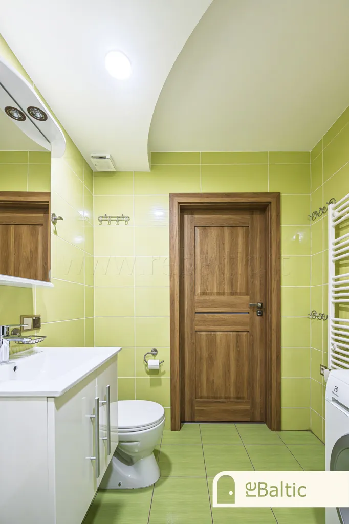 Salles de bain - Two-Storey Apartment with Fireplace in Burbiškės