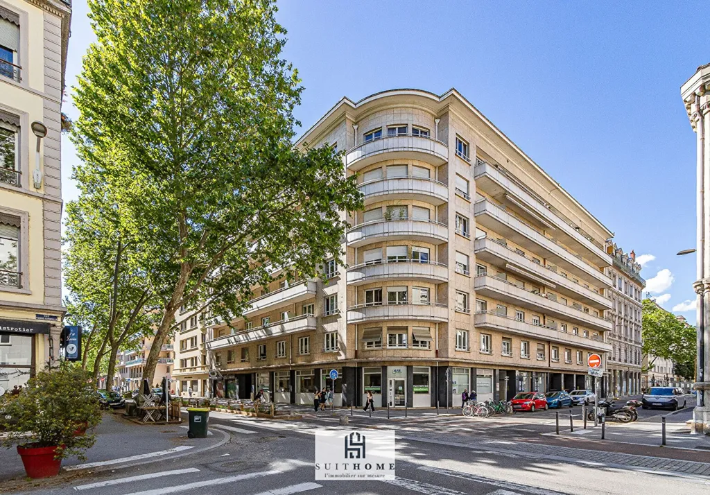 Välivaade - Bright Apartment with Balcony in Préfecture Quarter