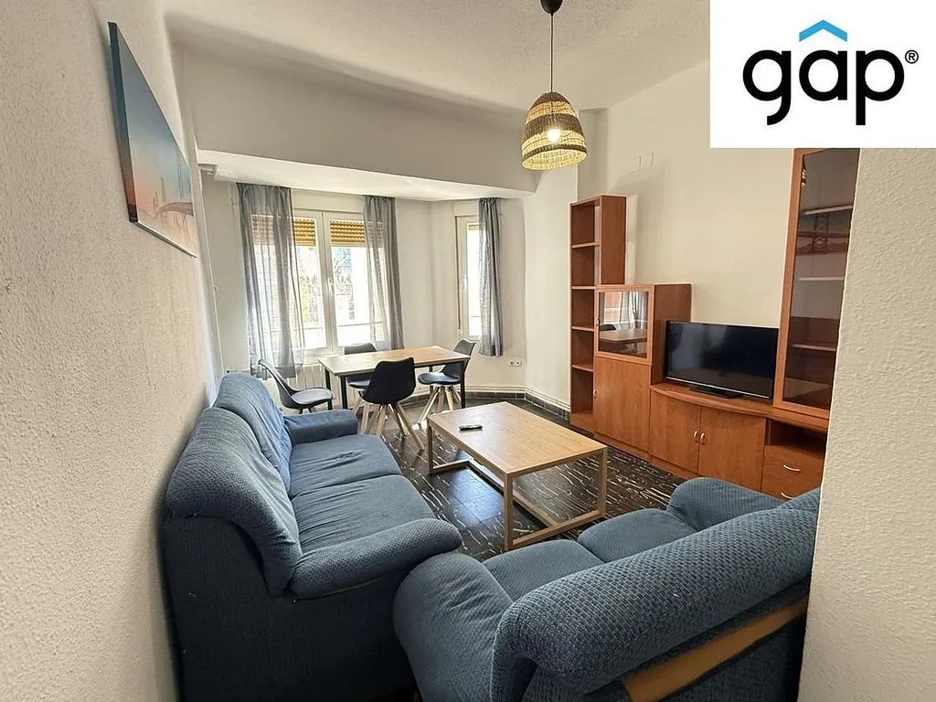 Séjour - Student Flat with Balcony in Cervantes Street