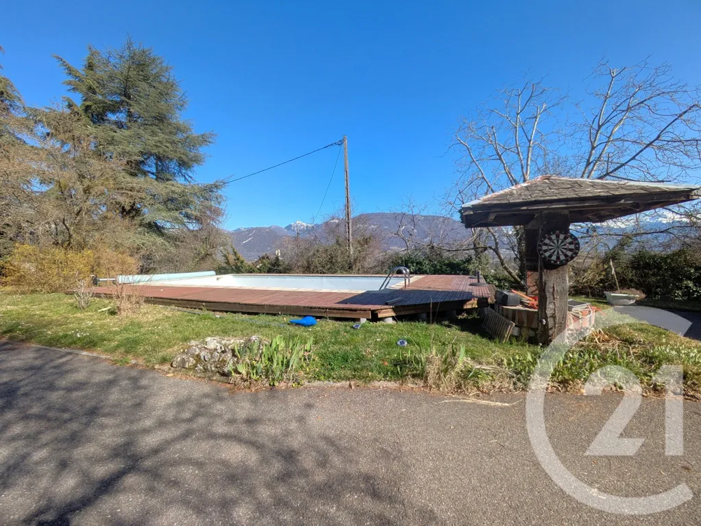 Jardin - Maison de Caractère avec Piscine à Saint-Baldoph