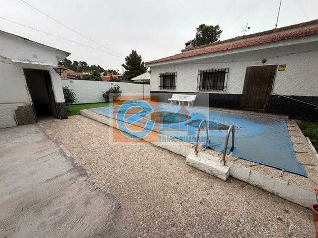 Piscina - Chalet with Pool in Esquivias