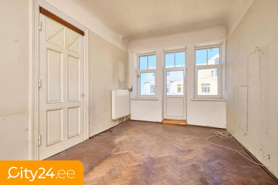 Stanze - Four-Bedroom Apartment in Historic Building, Riga Centre