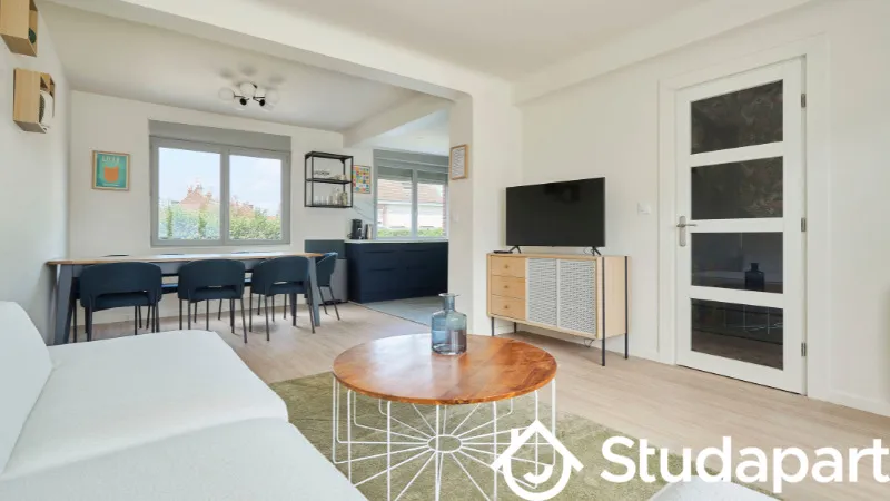 Séjour - Chambre en Colocation avec Garage à Lille