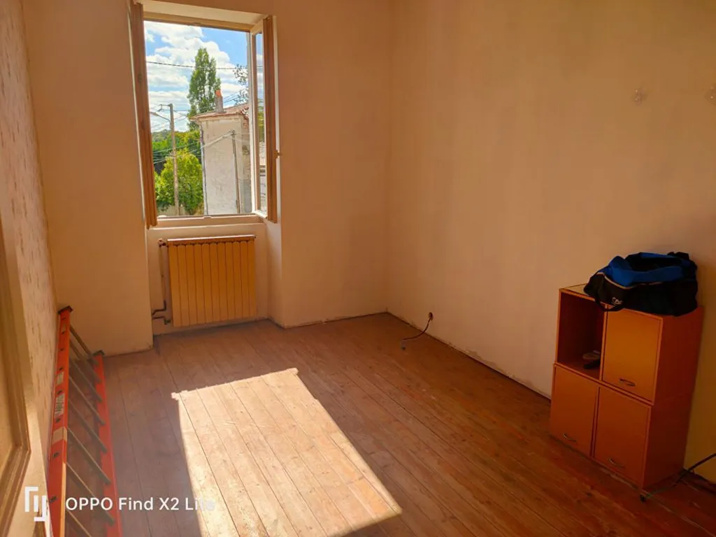 Pièces - Maison en Pierre à Rénover avec Terrain à Surgères