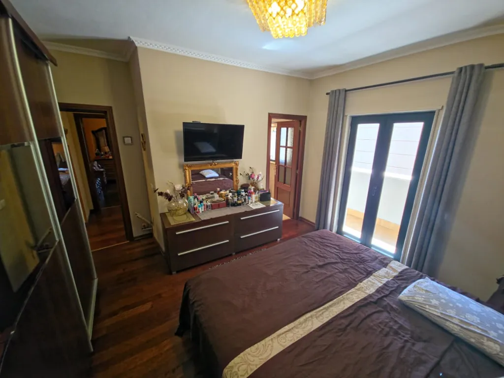 3 magamistoaga korter asukohas Tirane