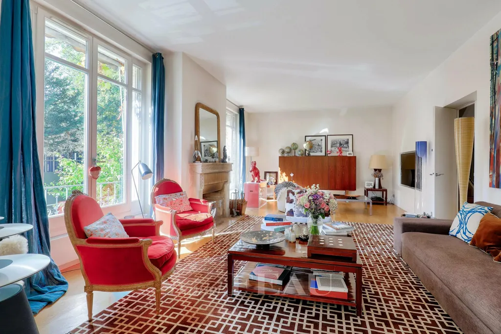 Elutuba - Renovated Mansion with Garden in Saint-Cloud