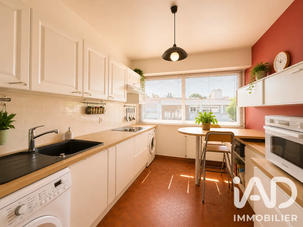 Cuisine - Appartement 3 Pièces avec Balcon à Garches