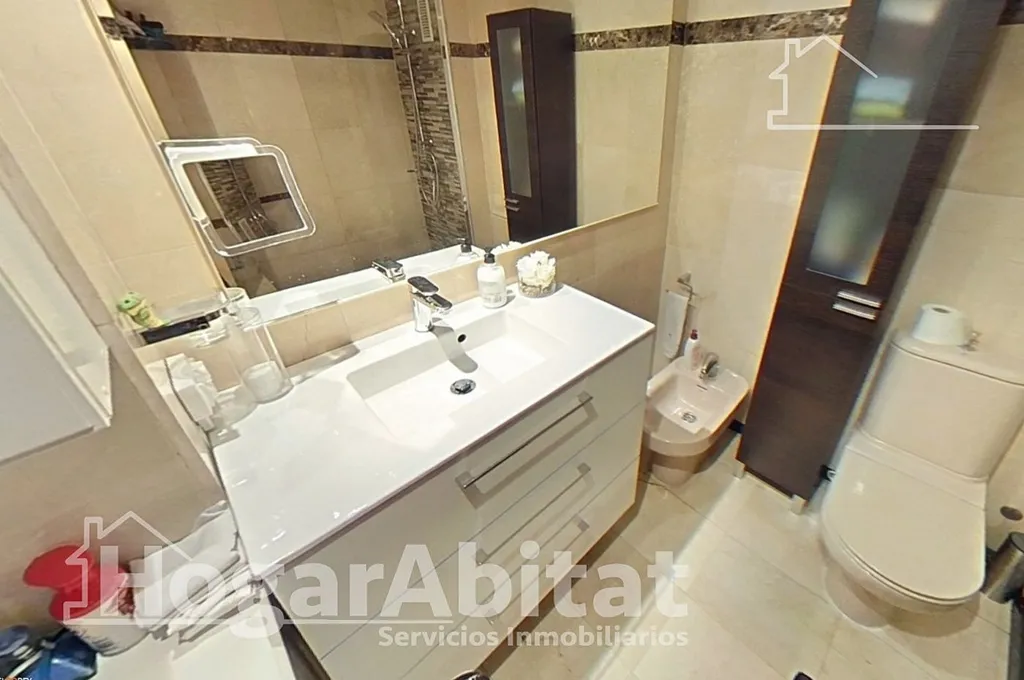 Salles de bain - Triplex Attic with Terrace in Mislata