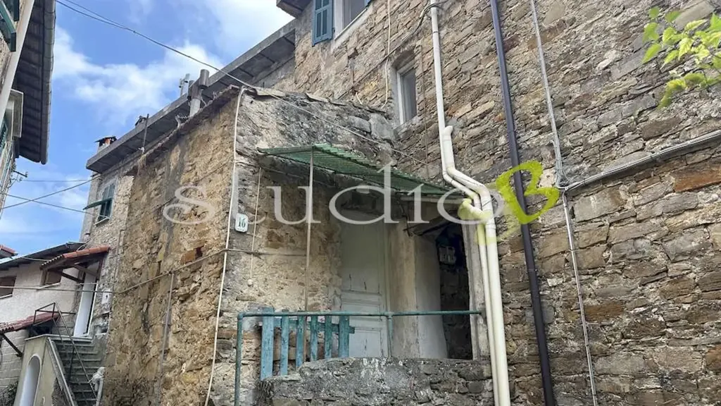Välivaade - Two-Storey Apartment with Valley View in Seborga