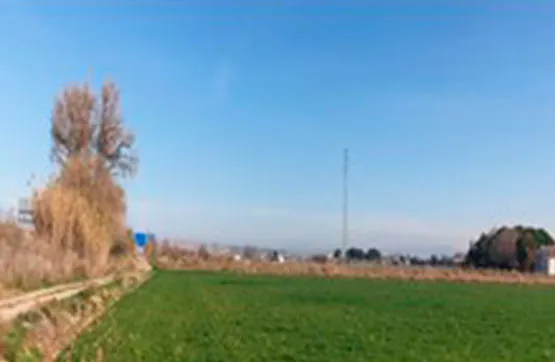 Aed - Buildable Land in Zaragoza with Growth Potential