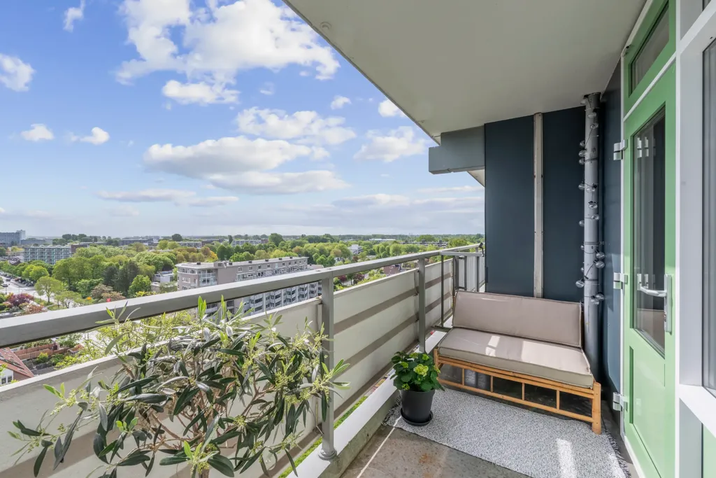 Balcon - Modern Corner Flat with Panoramic View in Haarlem