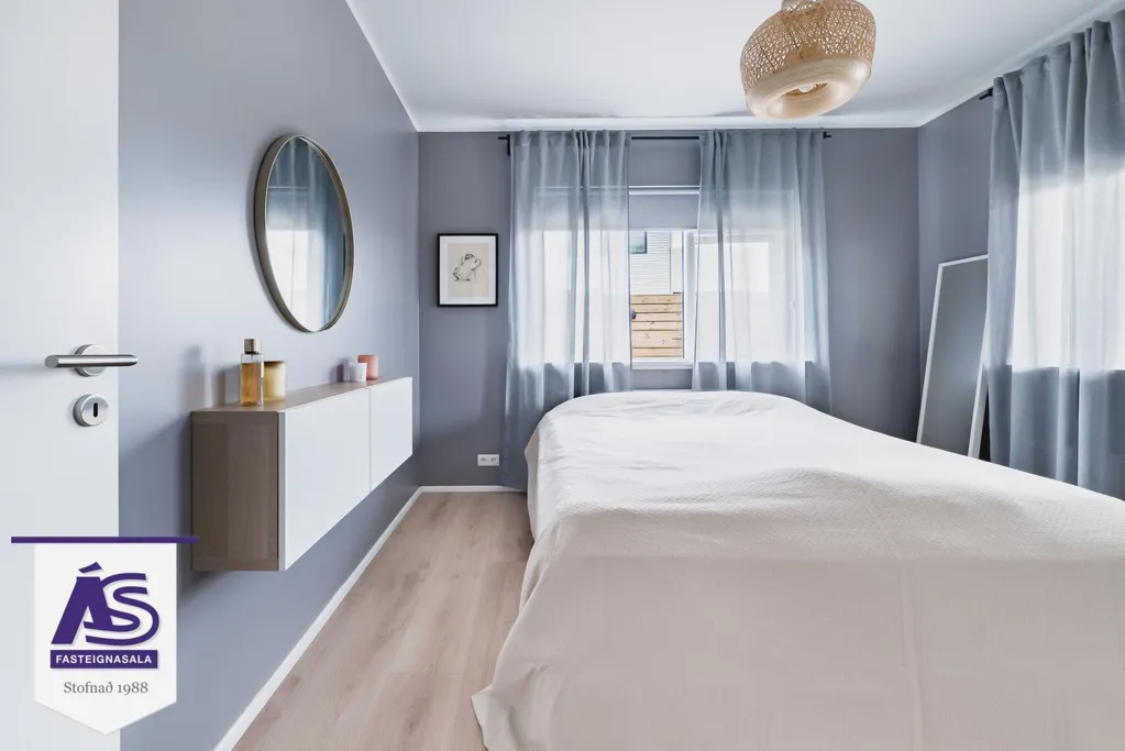 Camere da letto - Newly Built Duplex with Garden in Skarðshlíð