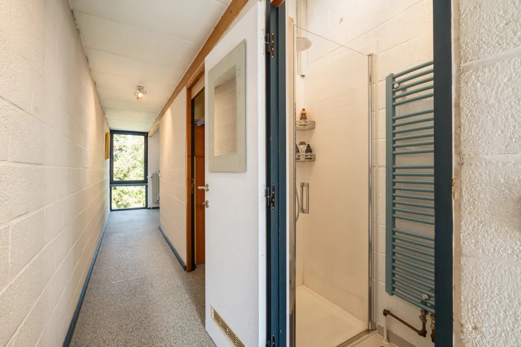 hallway_entrance