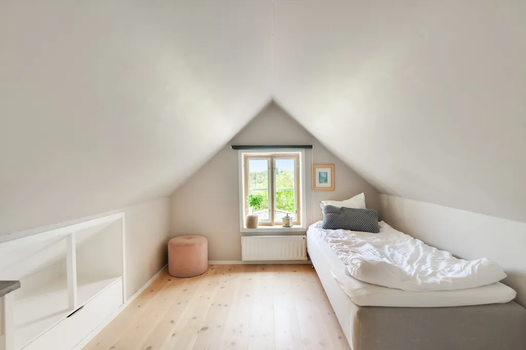 Magamistoad - Charming Gotland House with History in Othem