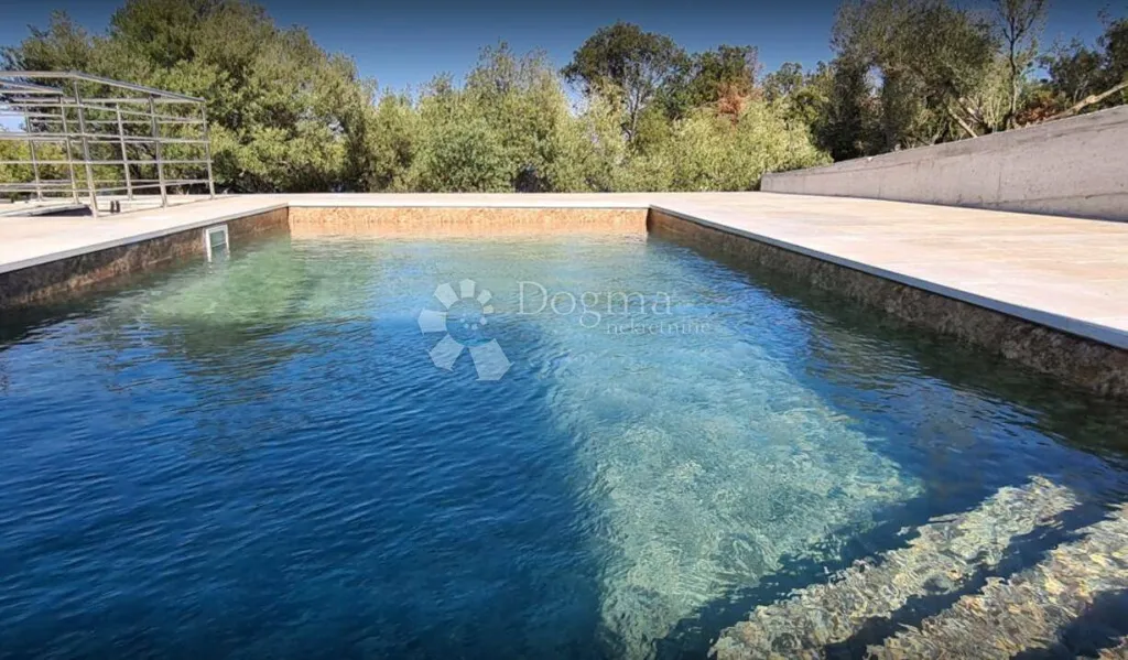 Piscina - New Villa with Pool near Labin