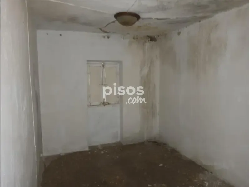 Toad - Adosado for Renovation in Ibros