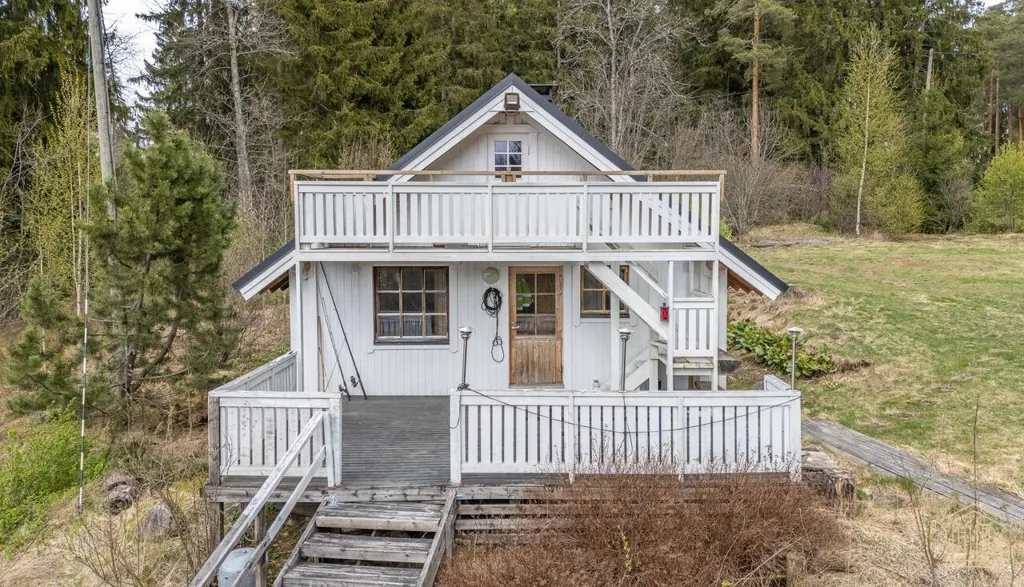 Esterno - Cottage with Lake View in Somero