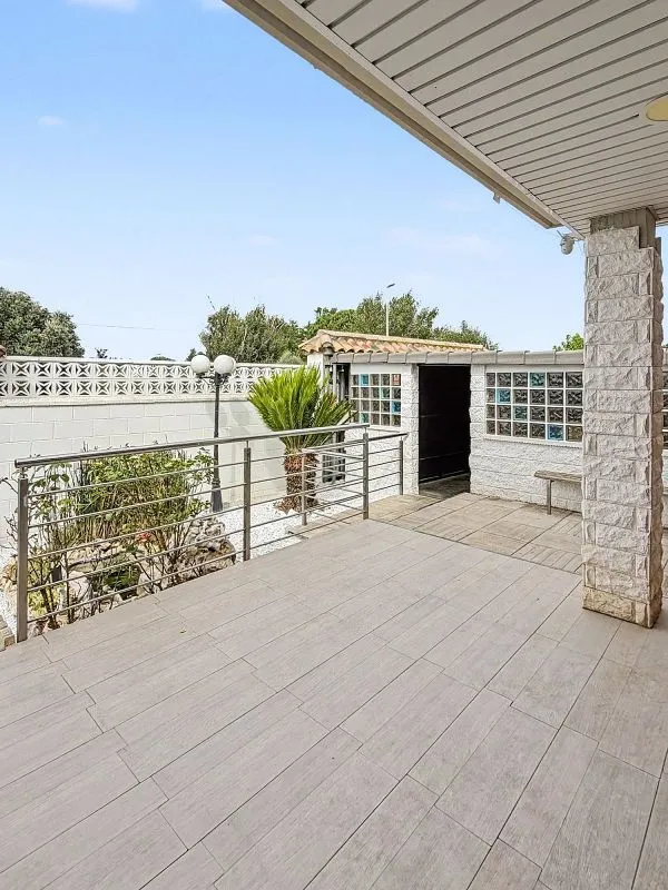 Terrazza - Independent House with Pool in Pinseque