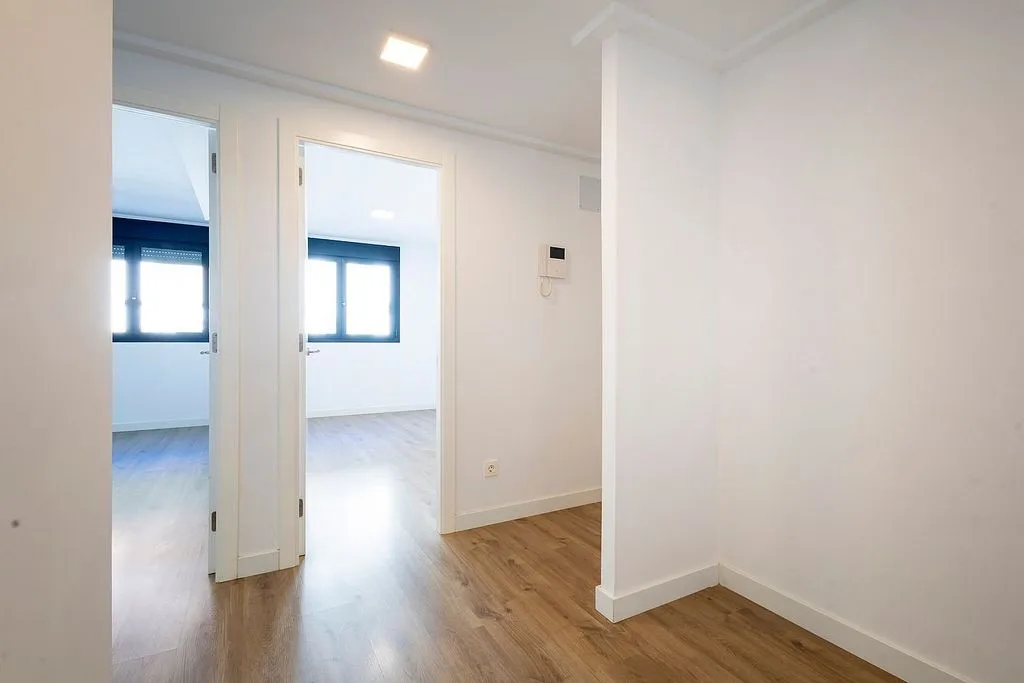 Esik - Modern Flat with Balcony in María Jiménez