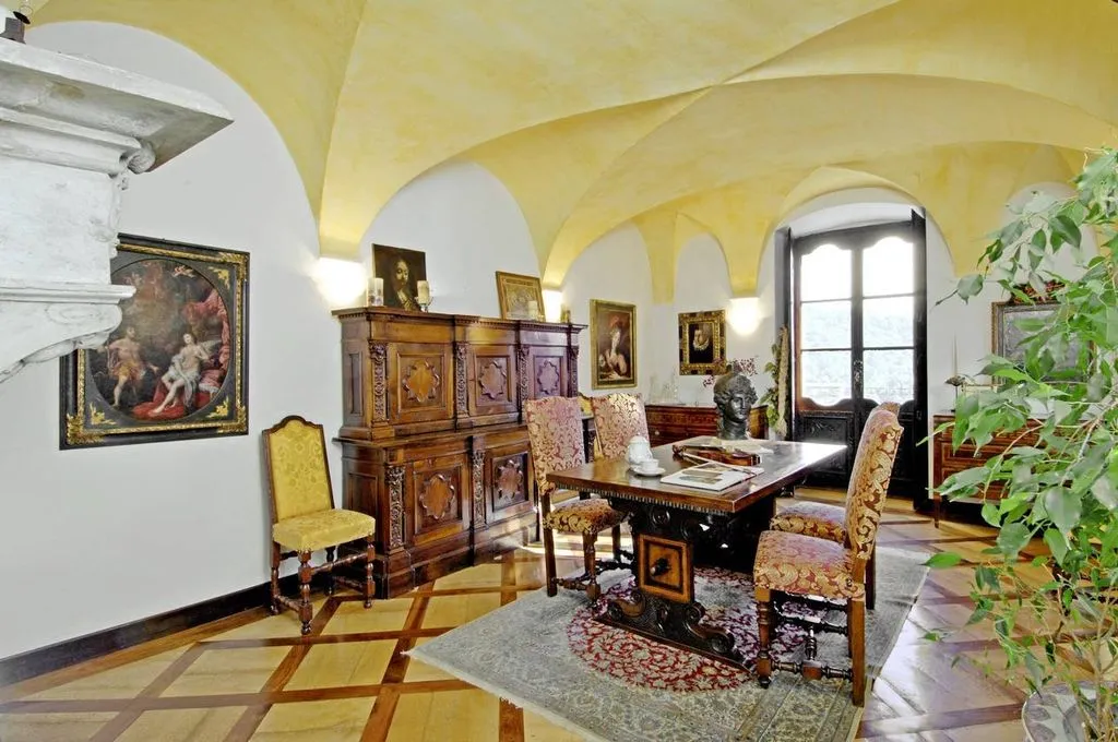 Salle à manger - 18th Century Villa with Park in Trontano