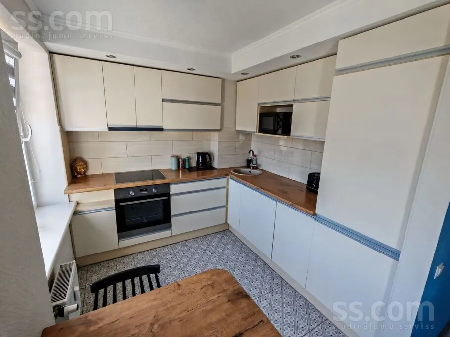 Köök - Sunlit Apartment with Sea View in Liepāja