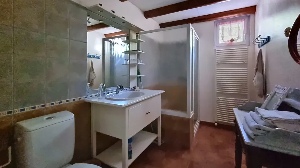 Salles de bain - Maison avec Piscine à Avignon, Proche des Remparts