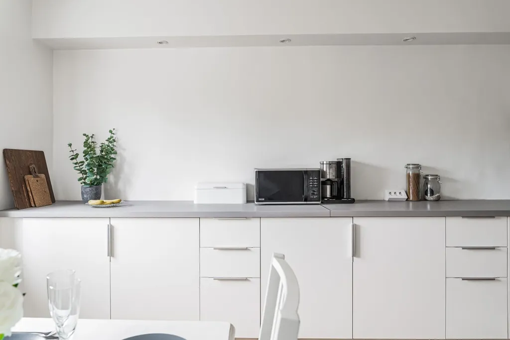 Cuisine - Apartment with Renovated Kitchen in Central Norr