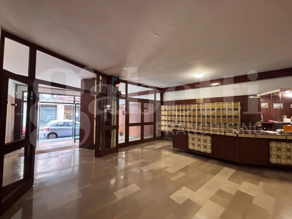 Entrée - Apartment with Balconies in Central Naples