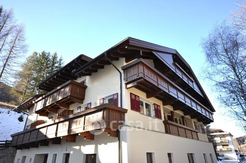 Extérieur - Bilocale with Balcony Views in Sesto