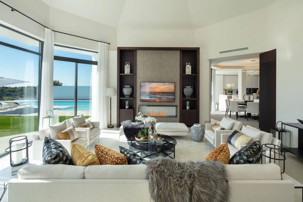 Living Room - Luxury Villa with Pool in Marbella