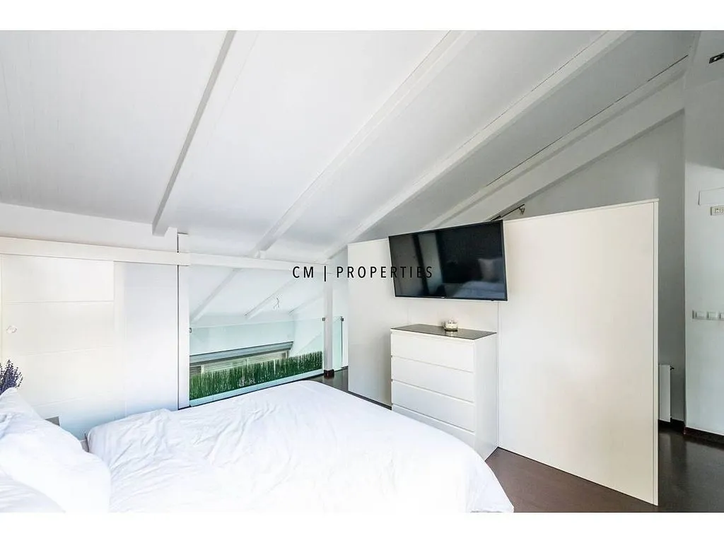 Chambres - Duplex with Terrace in Exposició, Valencia