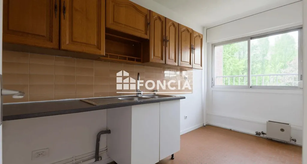 Cuisine - Appartement 2 Pièces avec Parking à Brunoy