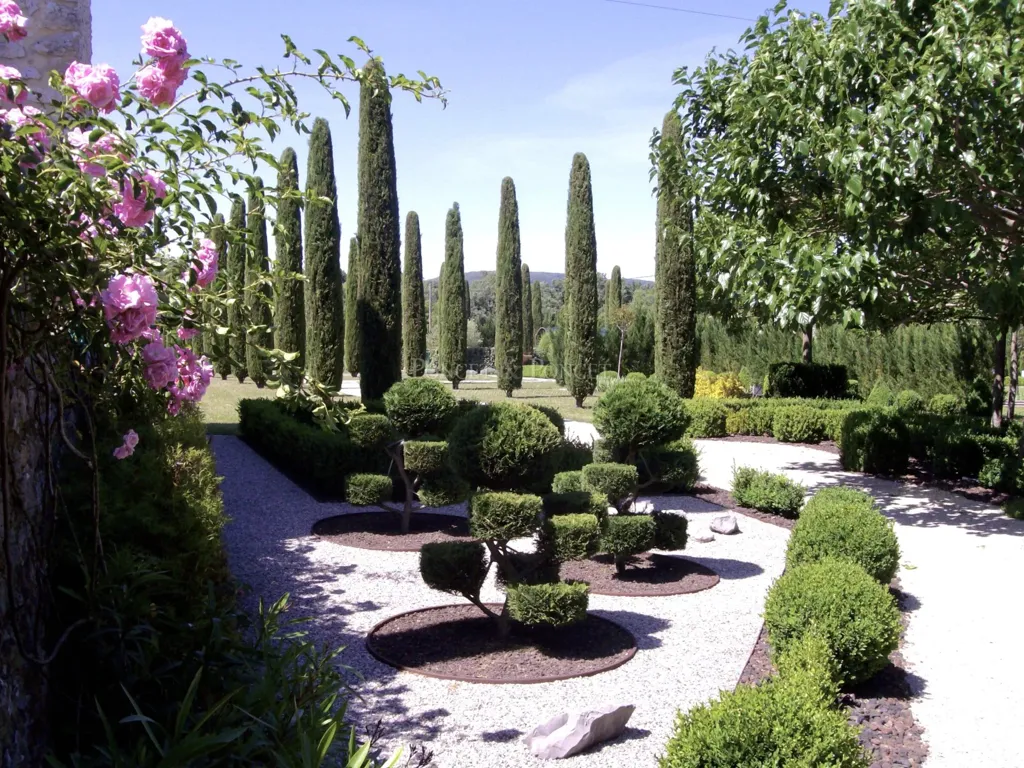Aed - Restored 17th-Century Silk Farm with Pool in Ardèche