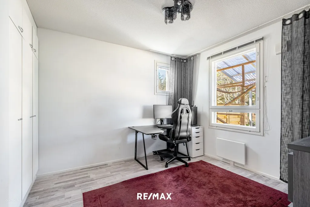 Bureau - End-Unit Apartment with Sea View in Tuusula