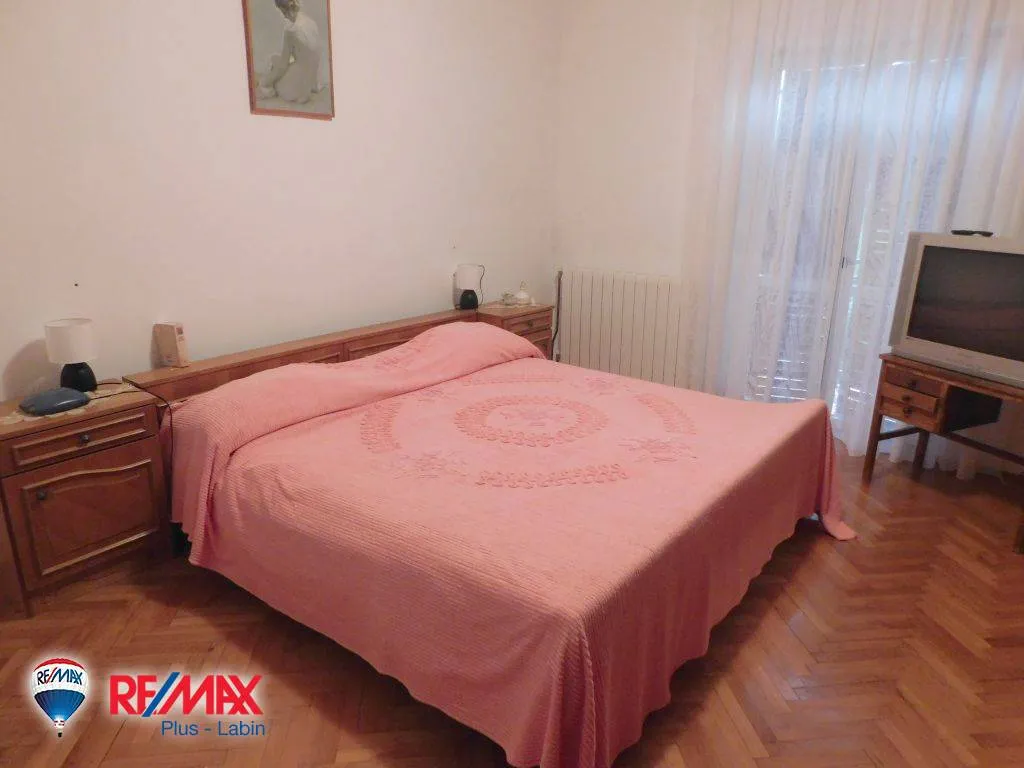 Bedrooms - House with Sea View in Labin