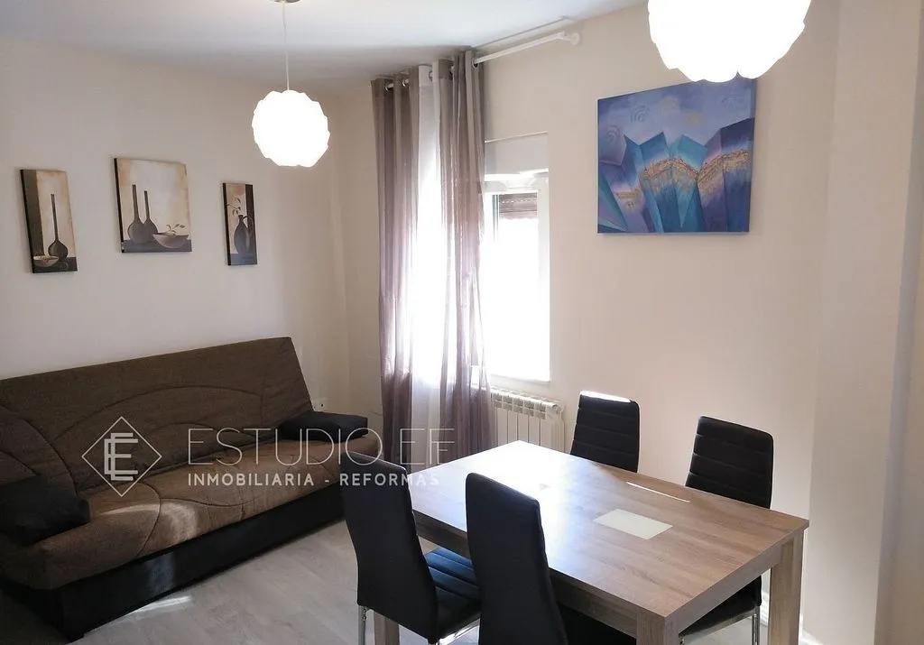 Salle à manger - Furnished Flat with Central Heating in Salamanca