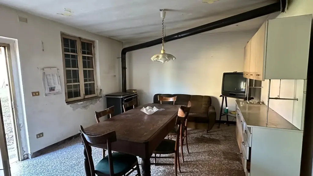 Salle à manger - Independent House with Land in Alseno
