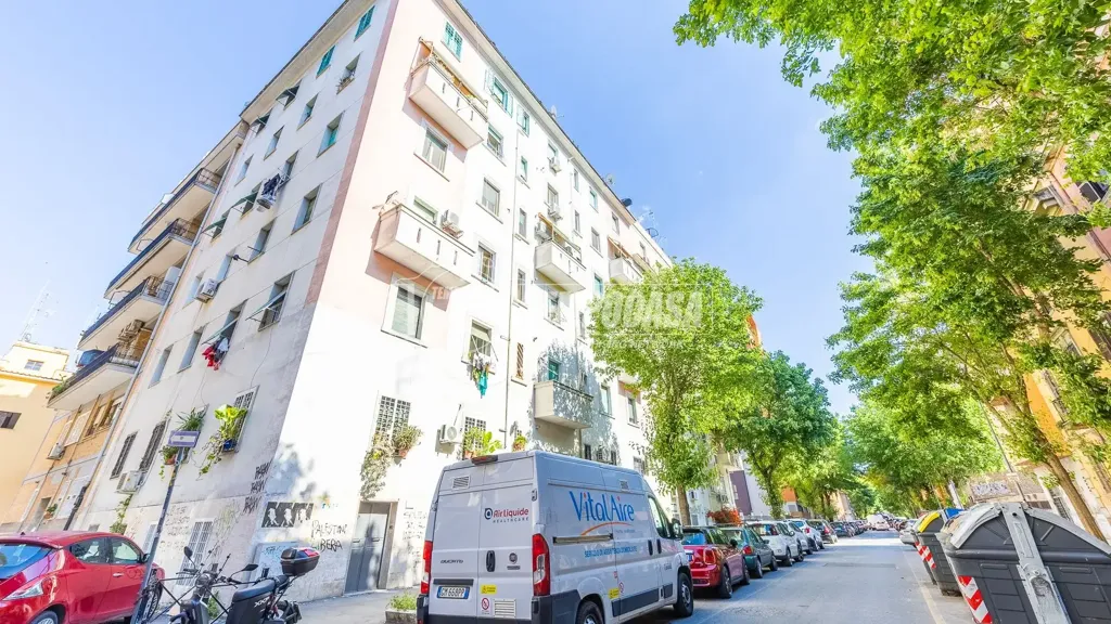 Välivaade - Ristrutturated Flat with Balcony in Rome