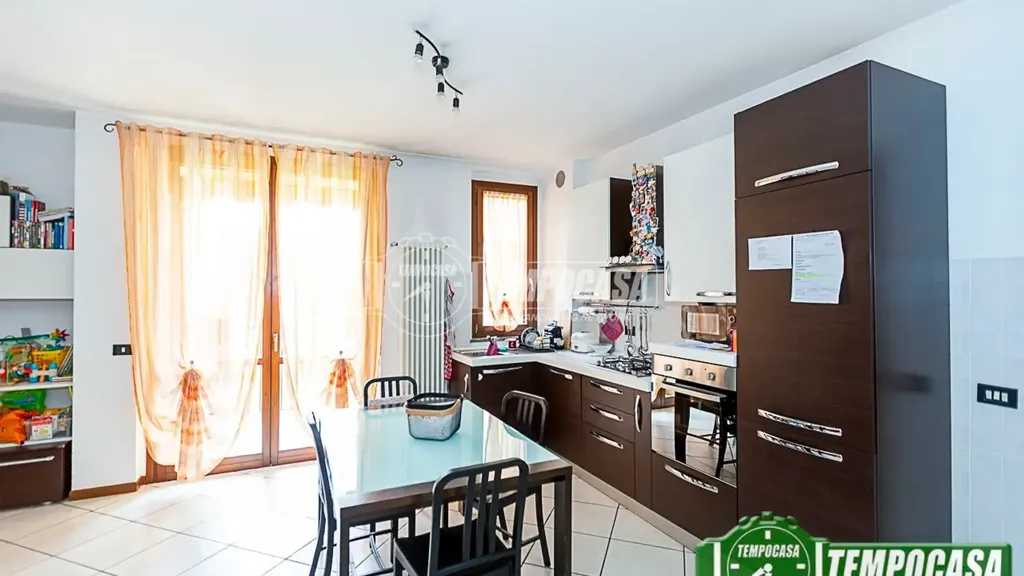 Salle à manger - 3-Bedroom Apartment with Balcony in Spino d'Adda